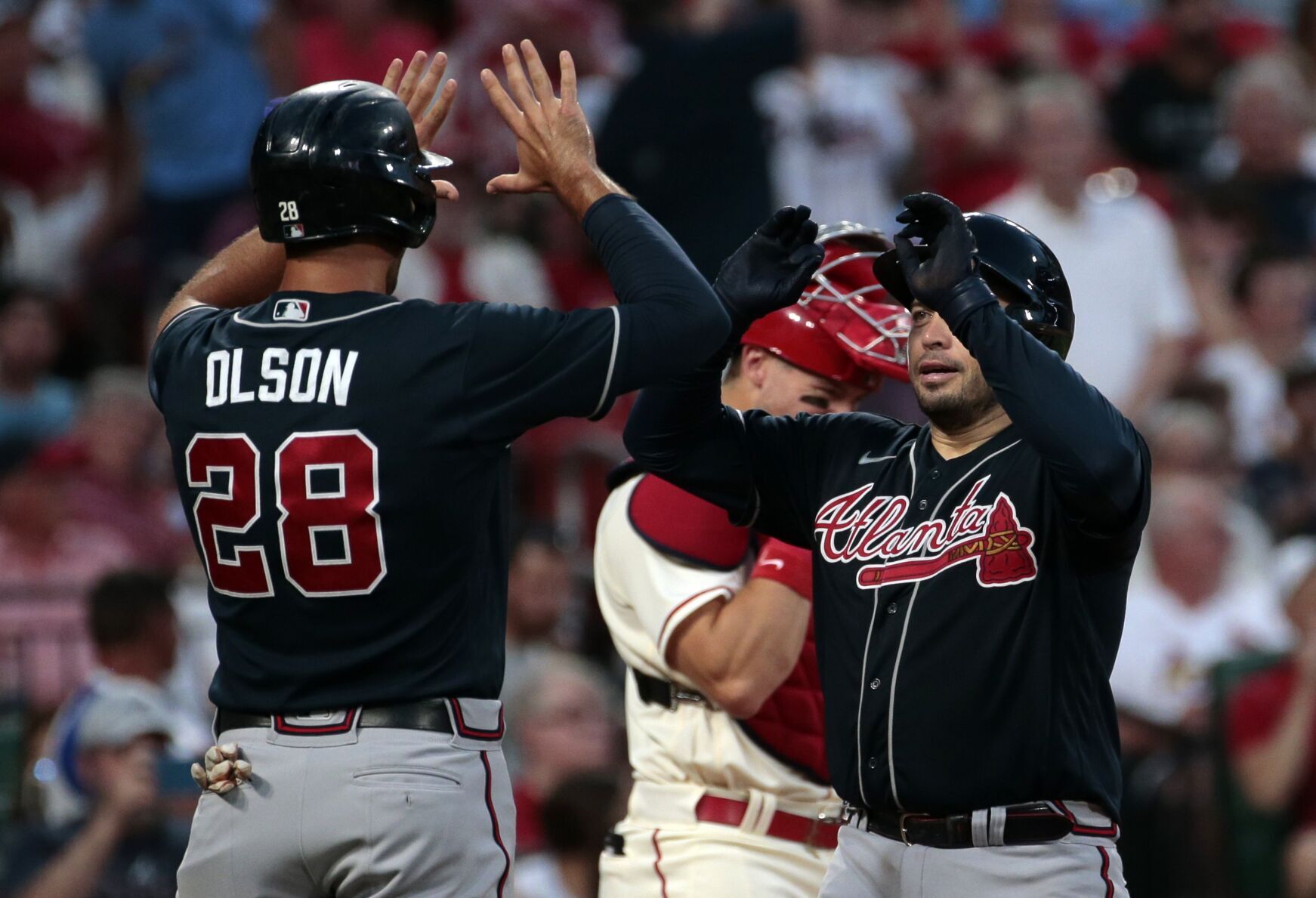 Cardinals host Braves at Busch